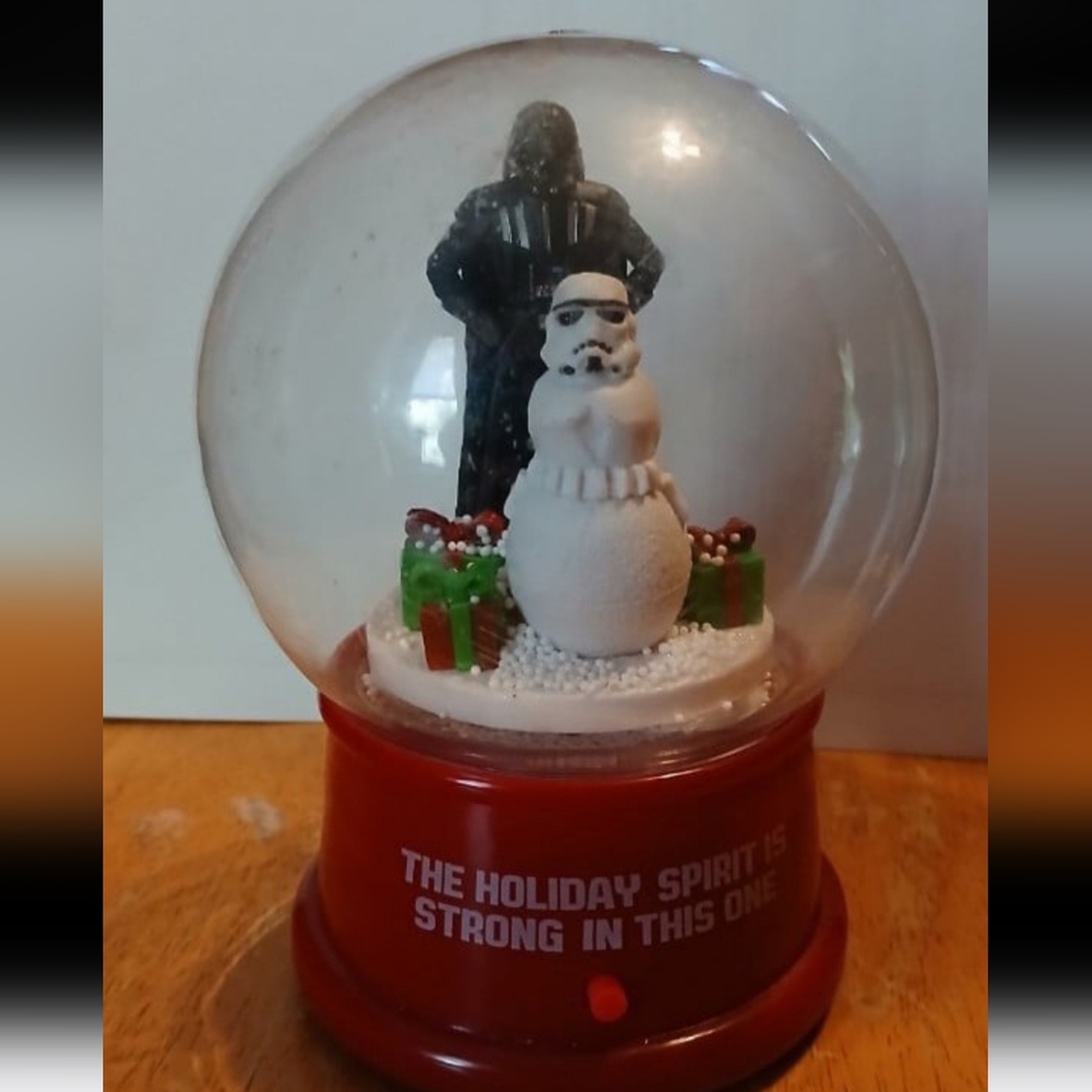 Star wars vader storm trooper waterless snowglobe